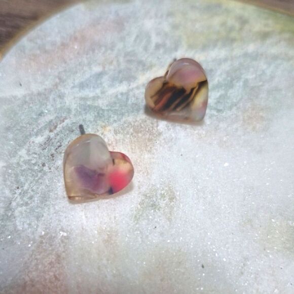💲4 Bundled ✔️Heart-Shaped Pink and Brown Earrings Resin Stud Style - Picture 2 of 5
